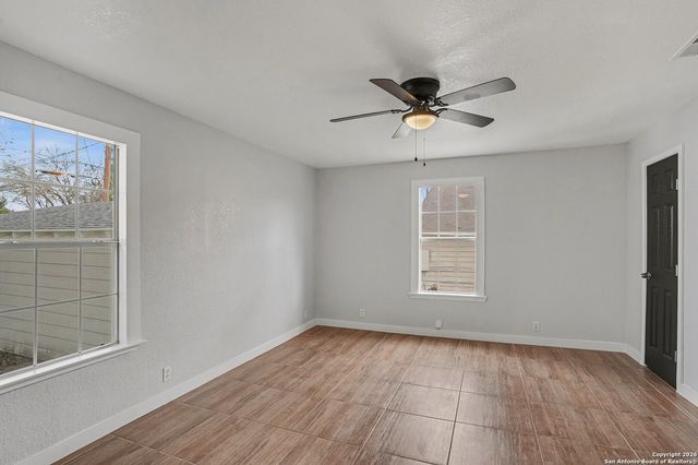 2039 Schley Ave, San Antonio, TX 78210