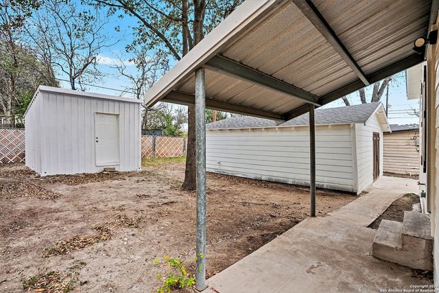 2039 Schley Ave, San Antonio, TX 78210