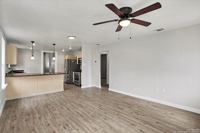 2039 Schley Ave, San Antonio, TX 78210