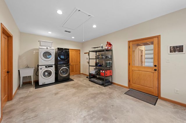 2269 Old Rocksprings Rd, Leakey, TX 78873