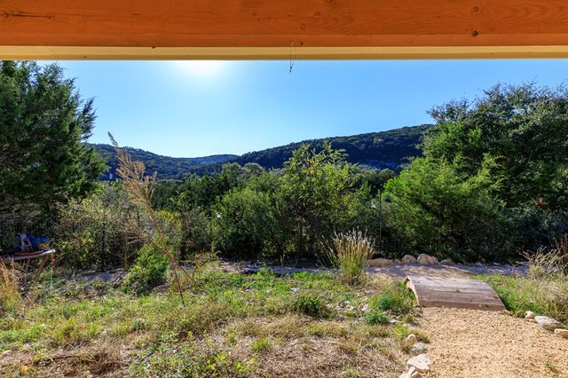 2269 Old Rocksprings Rd, Leakey, TX 78873