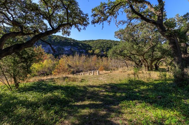 2269 Old Rocksprings Rd, Leakey, TX 78873