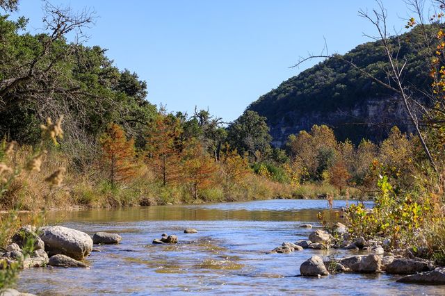 2269 Old Rocksprings Rd, Leakey, TX 78873