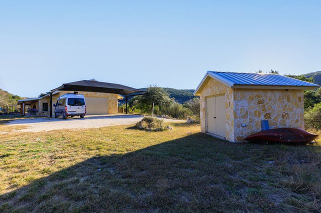 2269 Old Rocksprings Rd, Leakey, TX 78873