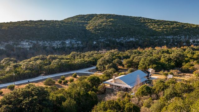 2269 Old Rocksprings Rd, Leakey, TX 78873