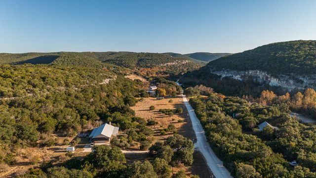 2269 Old Rocksprings Rd, Leakey, TX 78873