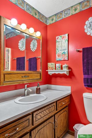 11026 N 50th Avenue, Omaha, NE 68152