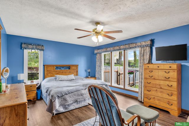 11026 N 50th Avenue, Omaha, NE 68152