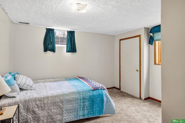 11026 N 50th Avenue, Omaha, NE 68152