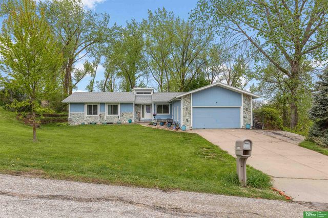 11026 N 50th Avenue, Omaha, NE 68152