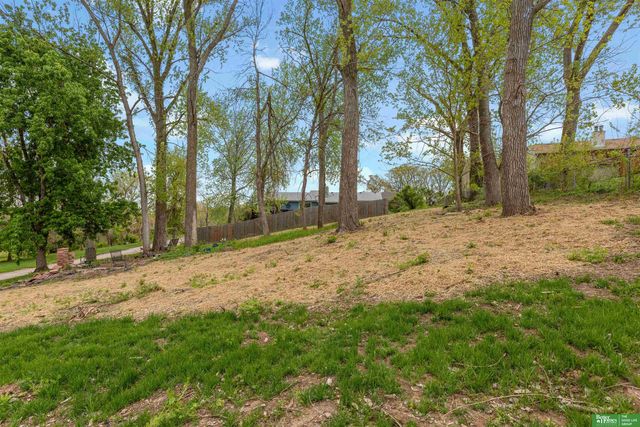 11026 N 50th Avenue, Omaha, NE 68152