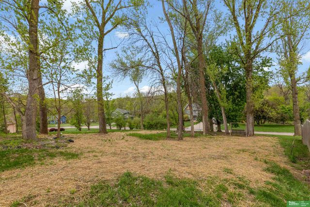 11026 N 50th Avenue, Omaha, NE 68152