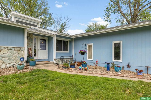 11026 N 50th Avenue, Omaha, NE 68152