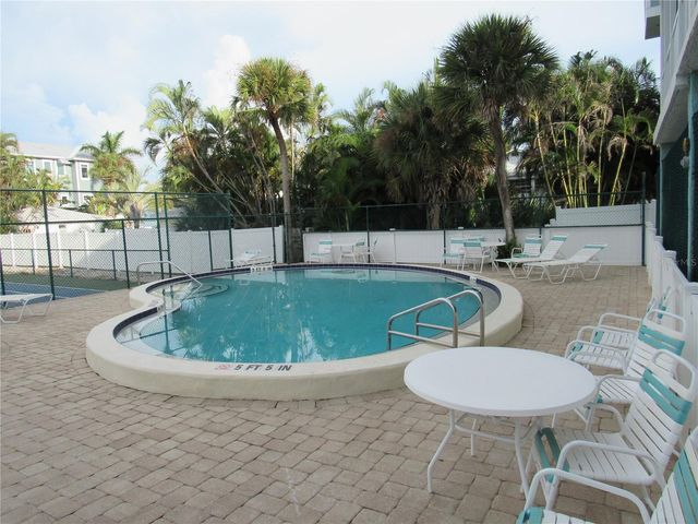 901 GULF DRIVE S 2, Bradenton Beach, FL 34217