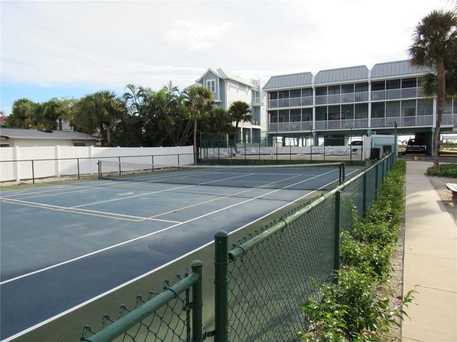 901 GULF DRIVE S 2, Bradenton Beach, FL 34217