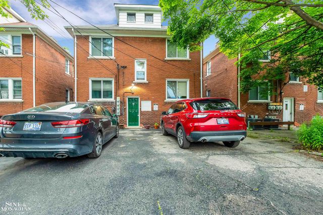 815 Beaconsfield Road 2N, Grosse Pointe Park, MI 48230