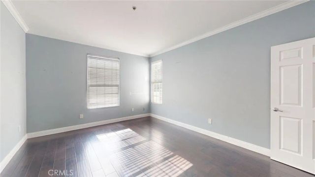 12407 Moorpark 301, Studio City, CA 91604