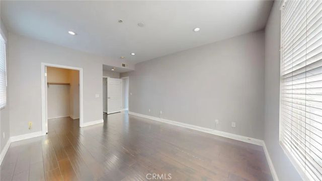 12407 Moorpark 301, Studio City, CA 91604