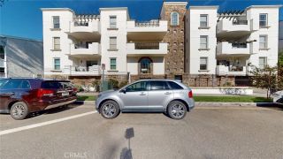 12407 Moorpark 301, Studio City, CA 91604