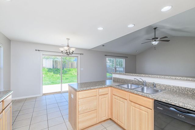 5306 SILVER MILL DR, Columbia, MO 65202