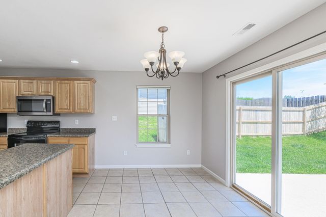 5306 SILVER MILL DR, Columbia, MO 65202