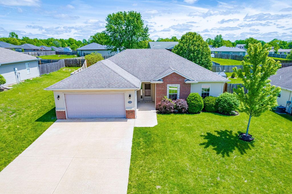 5306 SILVER MILL DR, Columbia, MO 65202