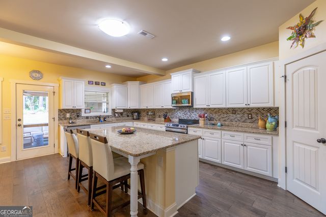 201 Rocky Bay Lane, Senoia, GA 30276