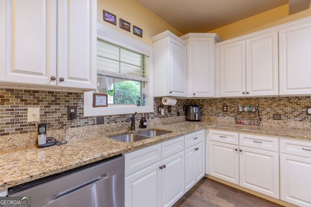 201 Rocky Bay Lane, Senoia, GA 30276
