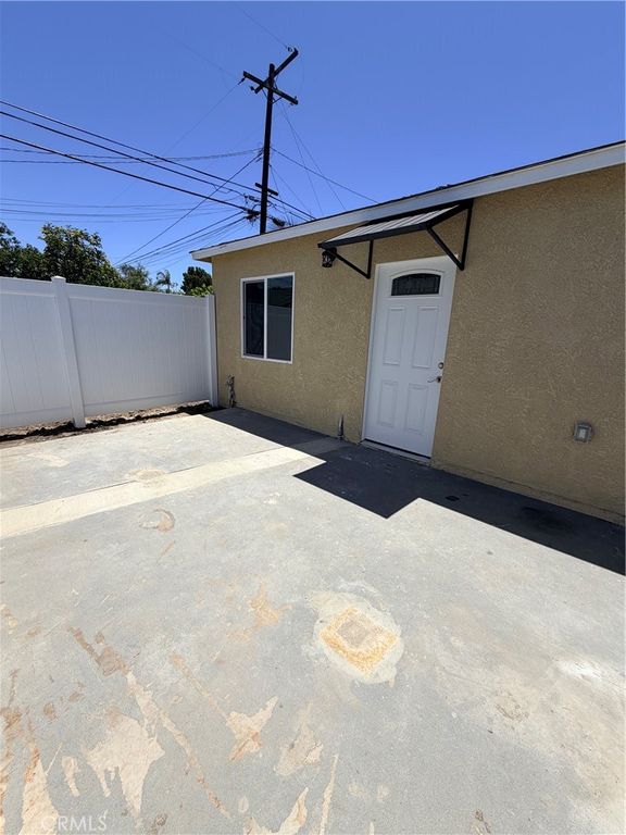 8602 Springer A, Downey, CA 90242