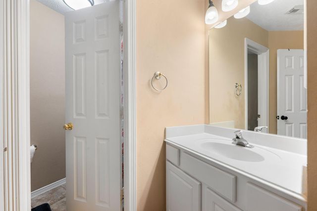 8123 Cranbrook Hollow Lane, Houston, TX 77095
