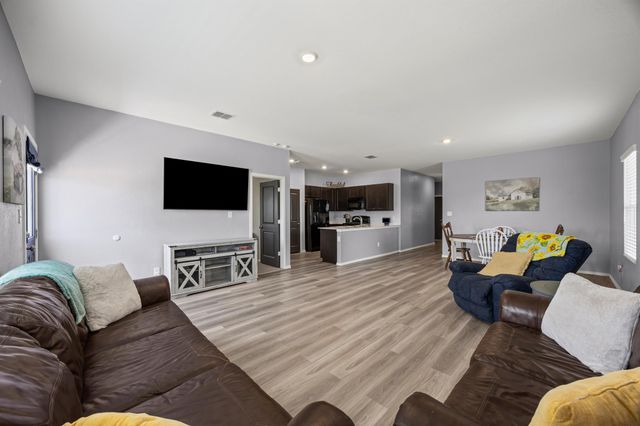 2402 Sunray CT, Lockhart, TX 78644