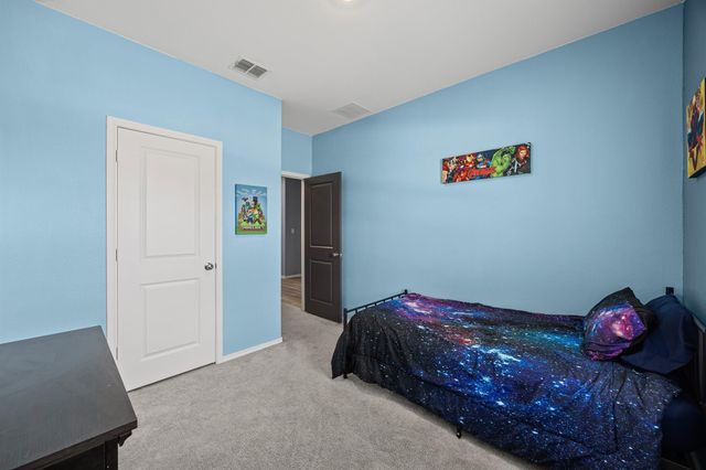 2402 Sunray CT, Lockhart, TX 78644