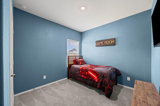 2402 Sunray CT, Lockhart, TX 78644