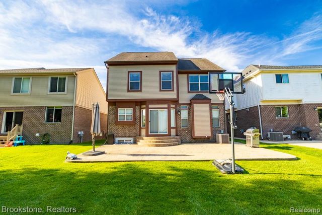 13809 Grandeur Avenue, Utica, MI 48315