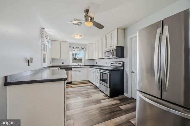 201 HULL AVE, Newark, DE 19711
