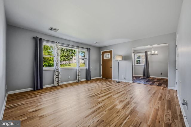 201 HULL AVE, Newark, DE 19711