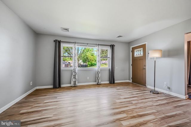 201 HULL AVE, Newark, DE 19711