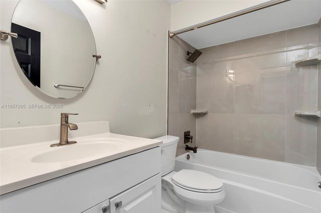 6768 Canary Palm Circle, Boca Raton, FL 33433