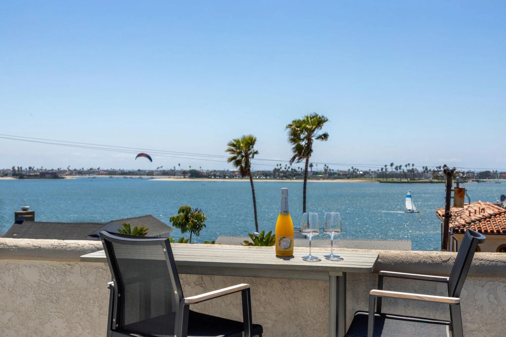 3701 Riviera Dr 11, Pacific Beach, CA 92109