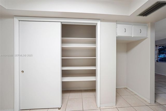 7315 Allen Dr, Hollywood, FL 33024