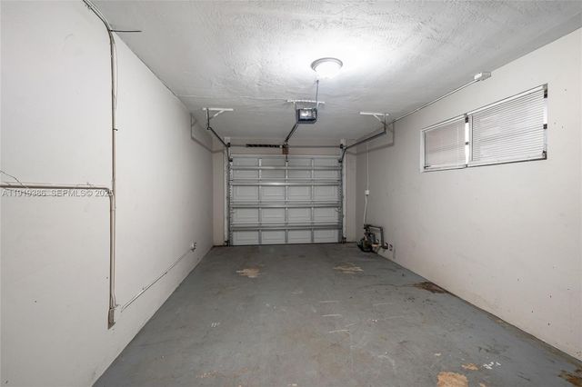 7315 Allen Dr, Hollywood, FL 33024