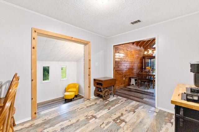 427 Corinth Rd., Petal, MS 39465