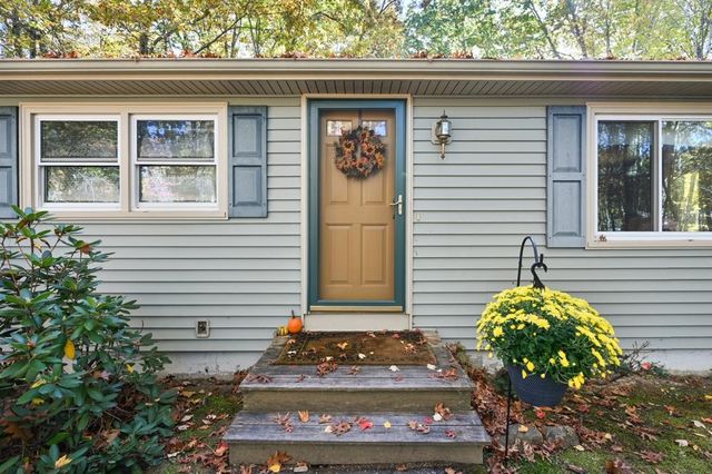 43 Walker Road, Atkinson, NH 03811
