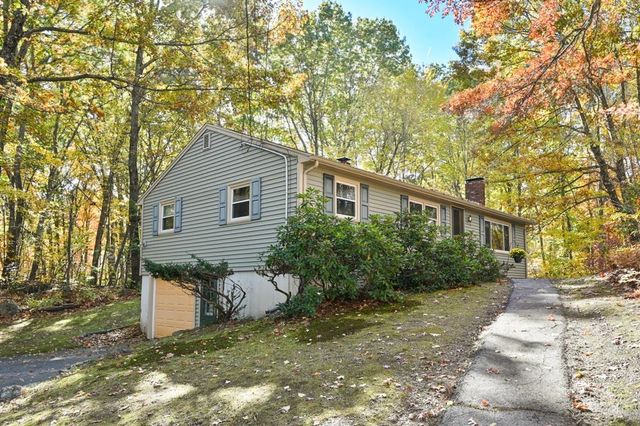 43 Walker Road, Atkinson, NH 03811