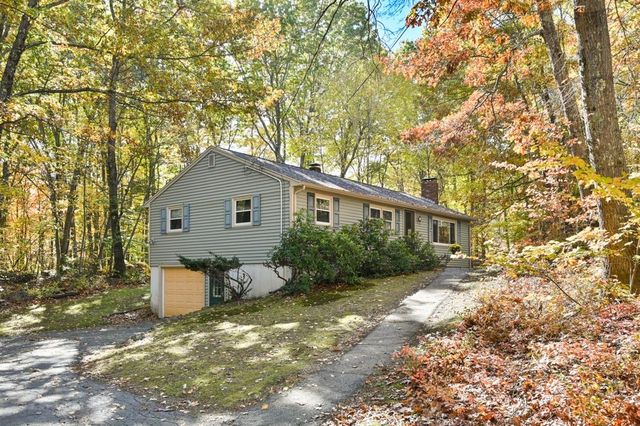 43 Walker Road, Atkinson, NH 03811