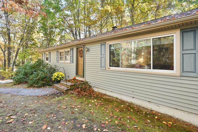 43 Walker Road, Atkinson, NH 03811