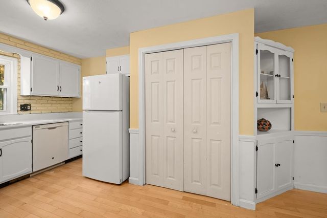 43 Walker Road, Atkinson, NH 03811