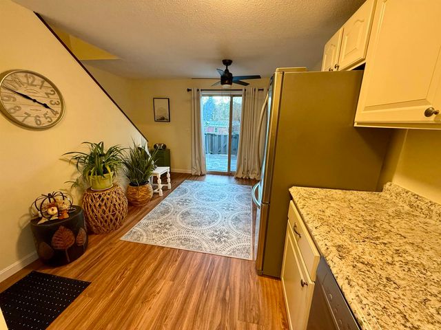 792 Court St Apt A, Keene, NH 03431