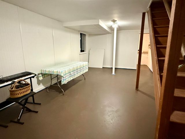 792 Court St Apt A, Keene, NH 03431