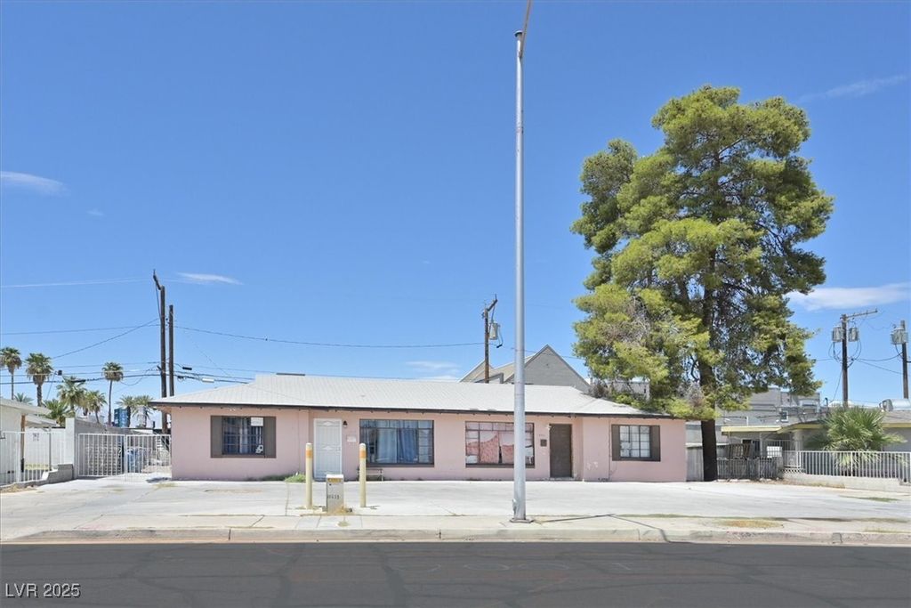 1808 Weldon Place, Las Vegas, NV 89104